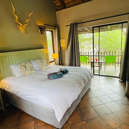 Ujabule Lodge Hoedspruit Esterno foto